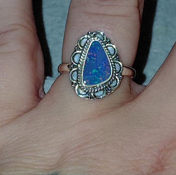 Elegant Australian Opal Silver Ring Size 7.5 - Picture 7 of 15